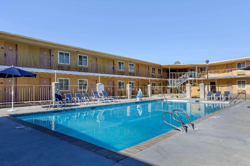 בית מלון כפרי Comfort Suites Idaho Falls