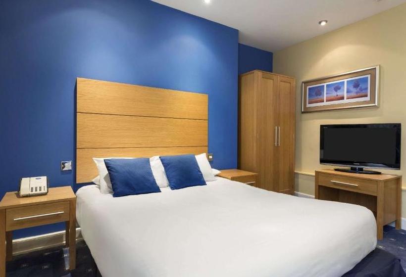 هتل Ramada By Wyndham Loughborough