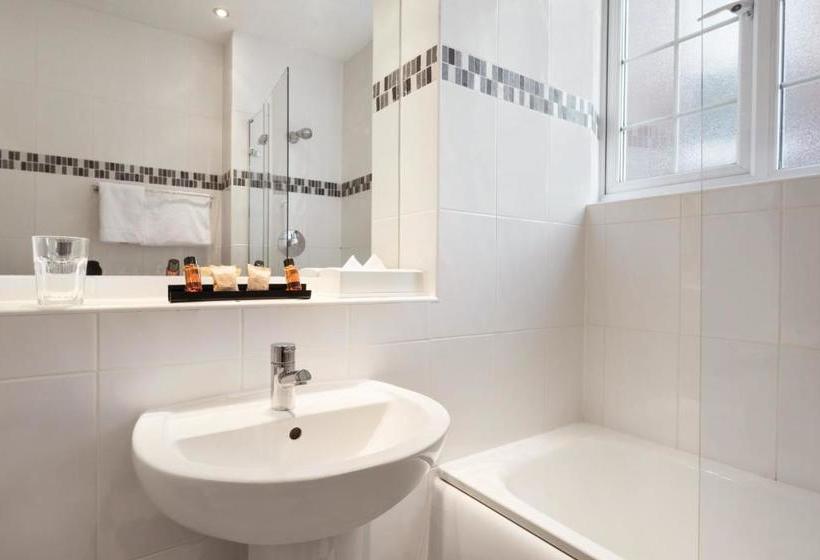 هتل Ramada By Wyndham Loughborough