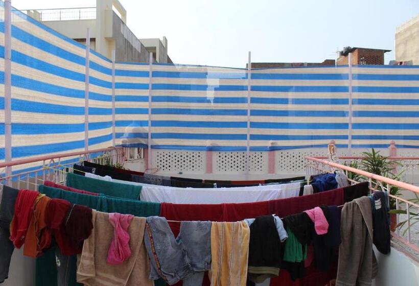 호스텔 Backpackers Villa