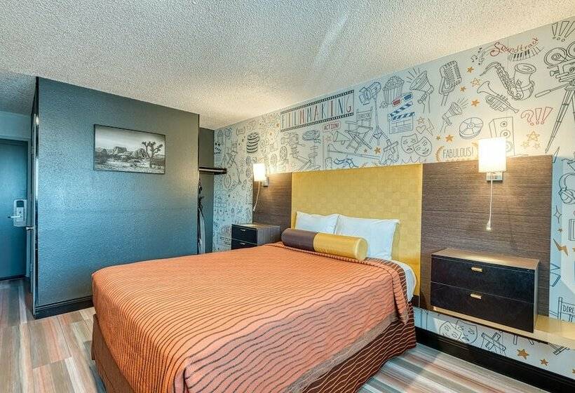 Общежитие La Mirage Inn  Hollywood