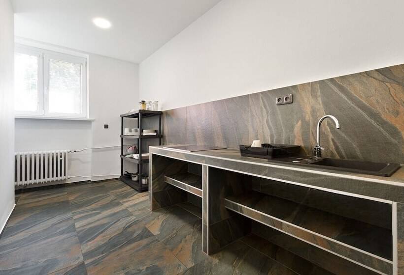 Hostel Na šalamouně