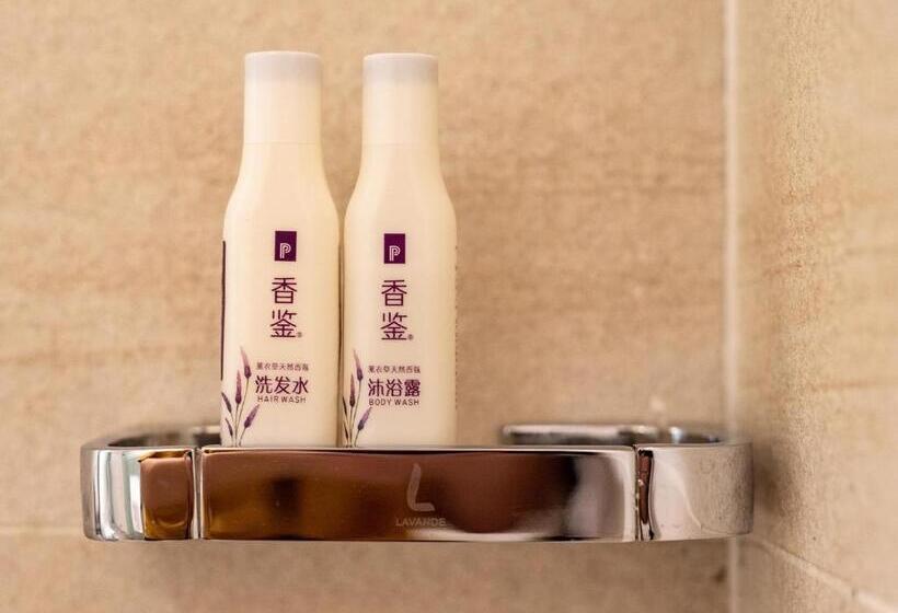 Lavande Hotel Xiangyang Train Station Peoples Square