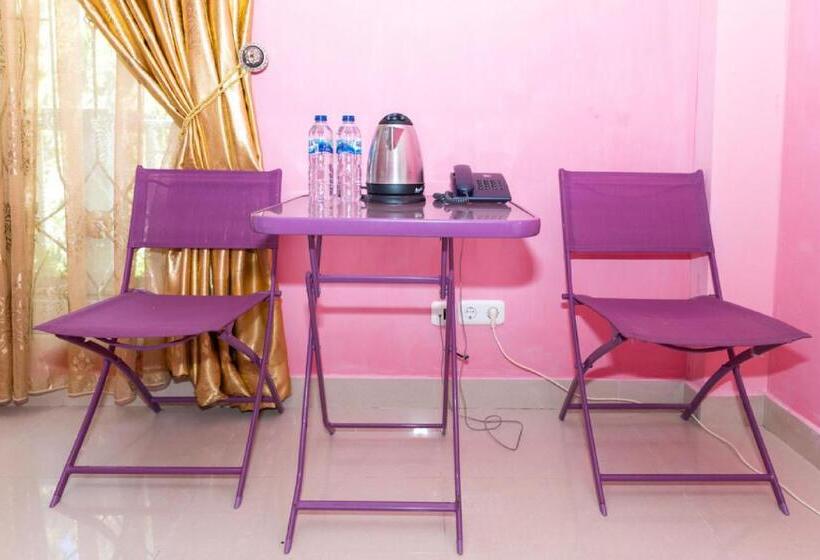 پانسیون Reddoorz Premium @ Sea Residence Manado