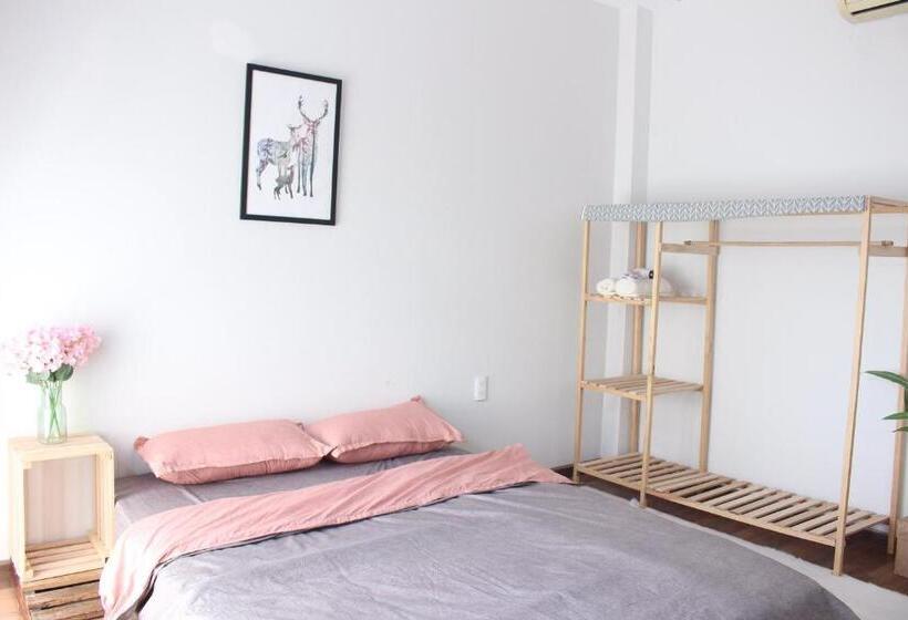 تختخواب و صبحانه 1993’s House