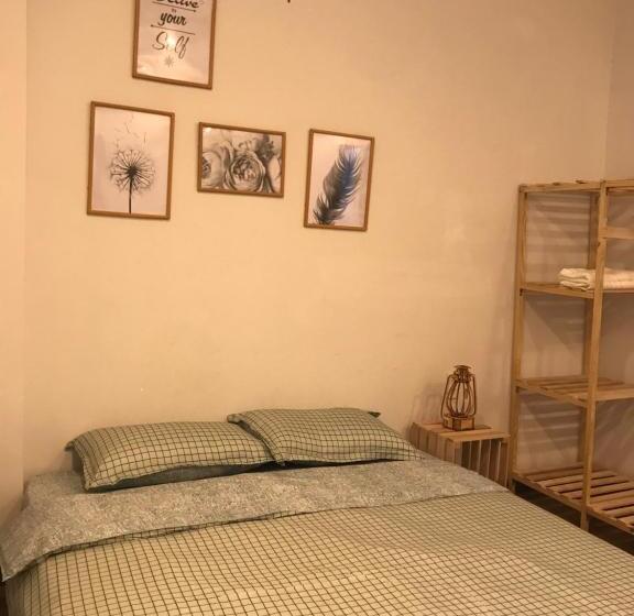 تختخواب و صبحانه 1993’s House