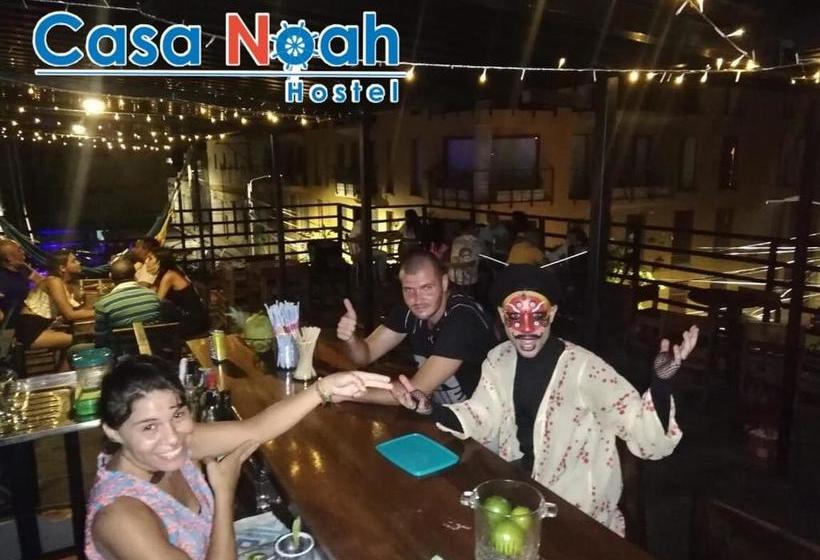 هتل Casa Noah Hostel