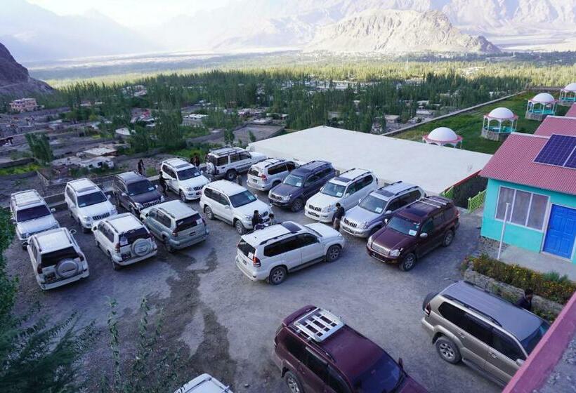 هتل Mountain Lodge Skardu