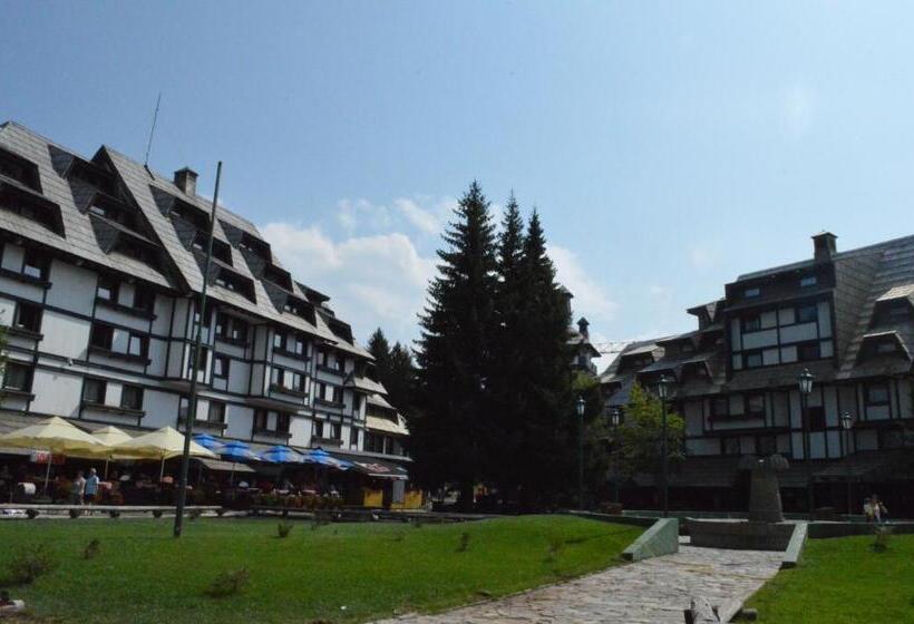 Milmari Resort   Apartman L43