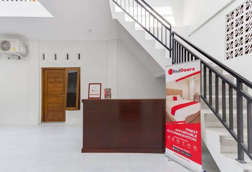 Пансион Reddoorz Near Pascasarjana Ugm 2