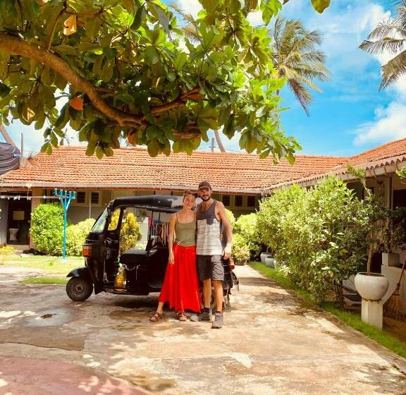 Пансион Sun Shine Guest House