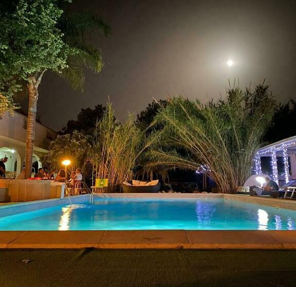 Villa More