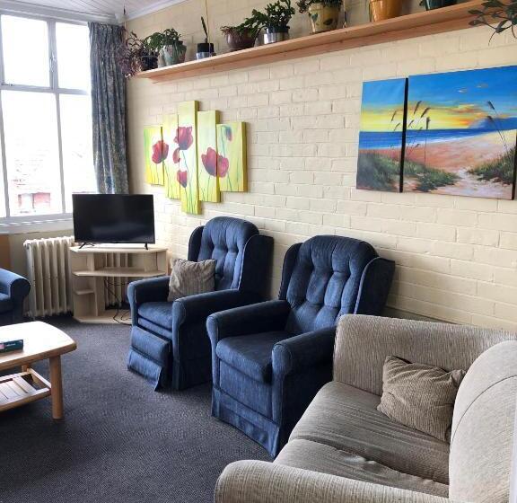 هاستل Chalet Backpackers