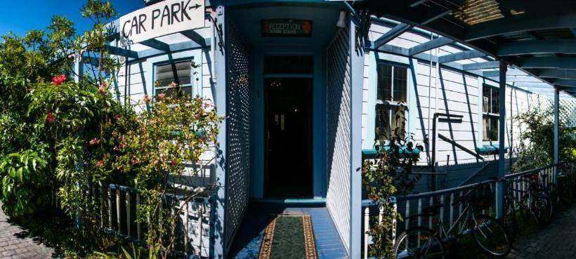 هاستل The Palace Backpackers