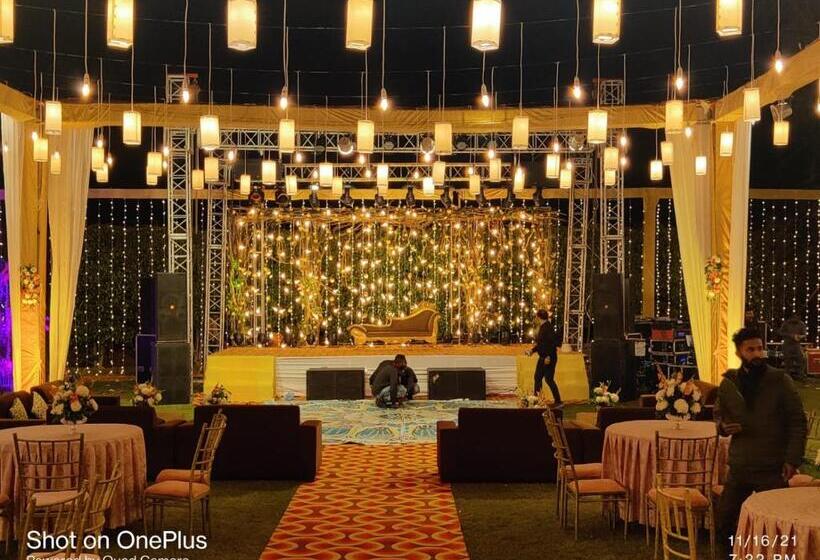 Click Resort Corbett Tiger Den