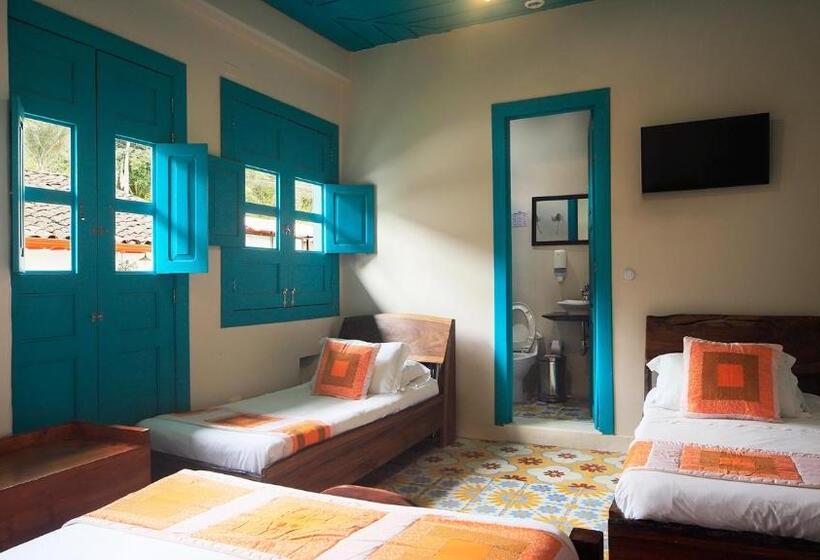 هتل Casa De Las Dos Palmas