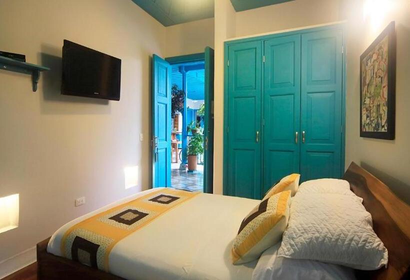 هتل Casa De Las Dos Palmas