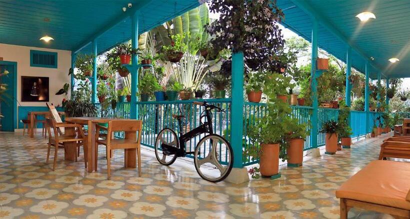 هتل Casa De Las Dos Palmas