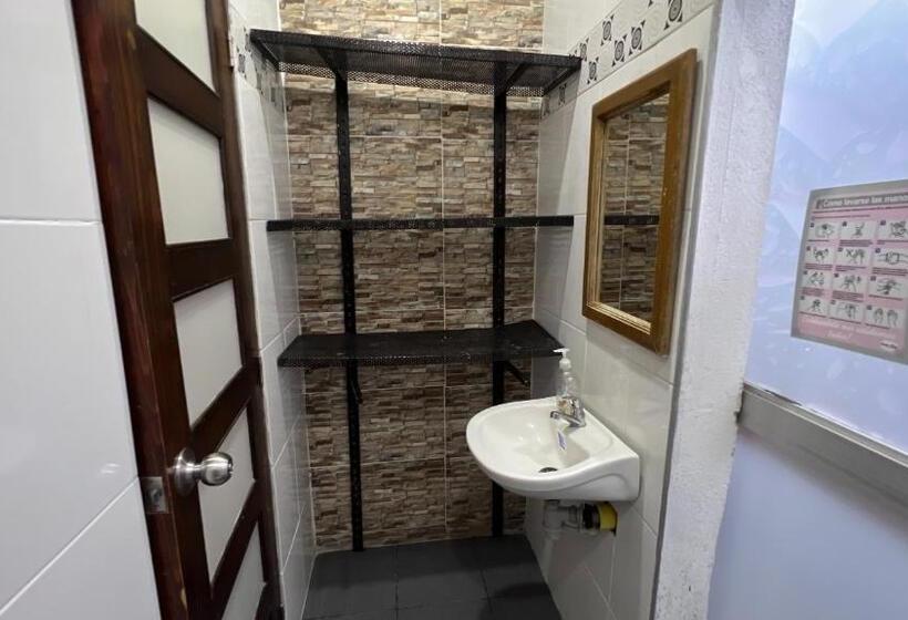 پانسیون Family House Rodadero