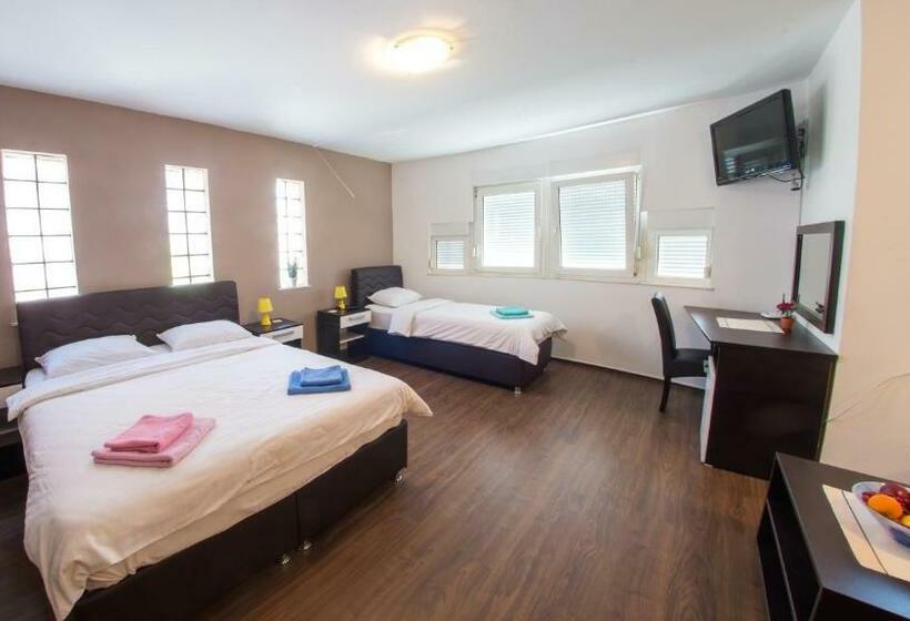 پانسیون Guesthouse Stari Grad