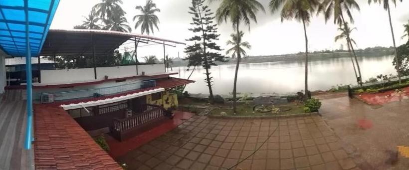 膳宿费 Nisarga Nirvana River House