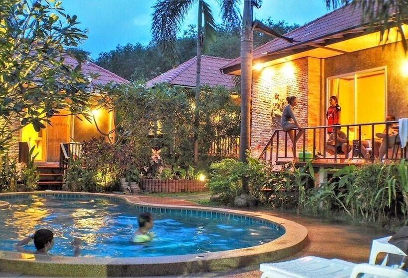 پانسیون Pennapa Chalet
