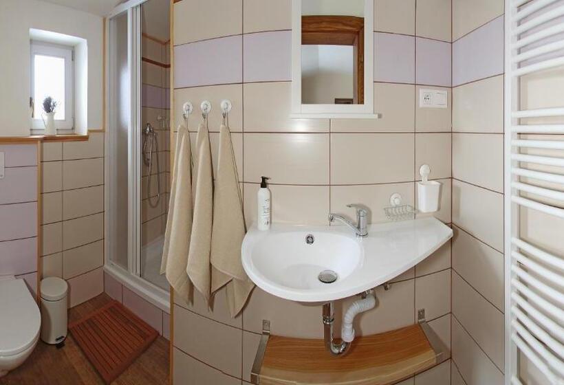 پانسیون Penzionek Jh