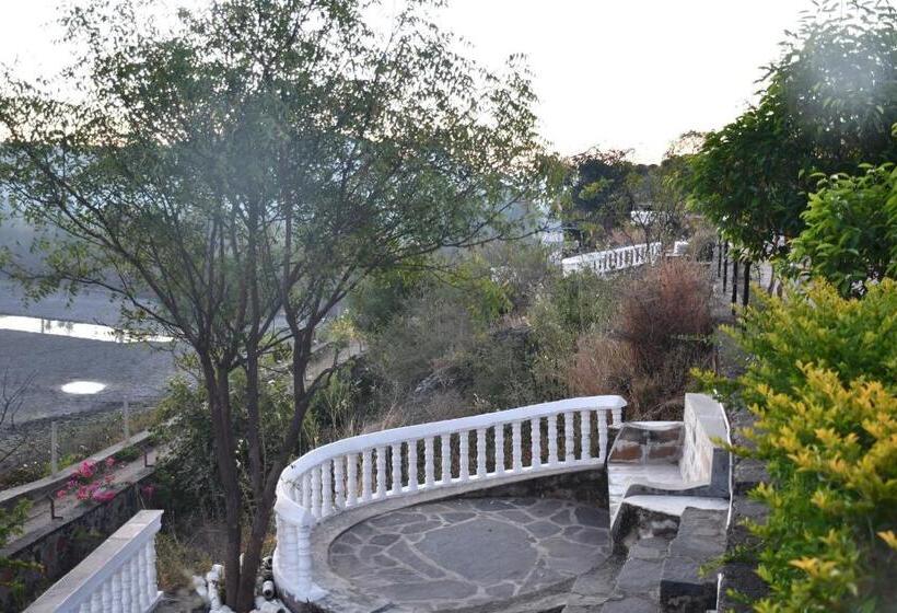 مبيت وإفطار Prime Neelkanth Forest Retreat Resort