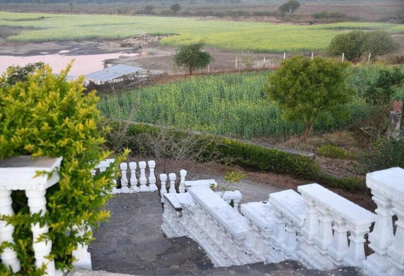 مبيت وإفطار Prime Neelkanth Forest Retreat Resort