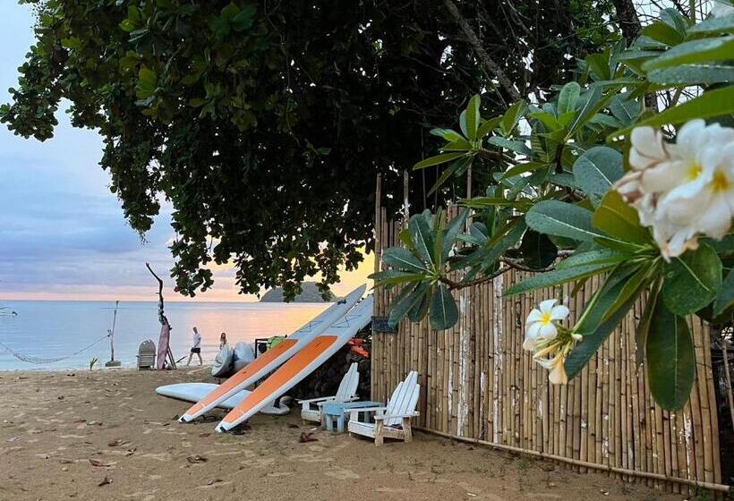 استراحتگاه Baan Koh Mak