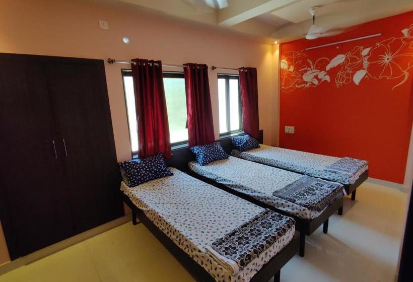 住宿加早餐  Bandekar Home Stay
