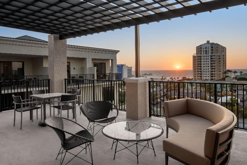 בית מלון כפרי Courtyard By Marriott Clearwater Beach