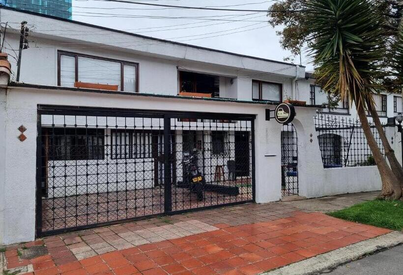 تختخواب و صبحانه Acogedor Hostal Usaquen La Parada Del Tren