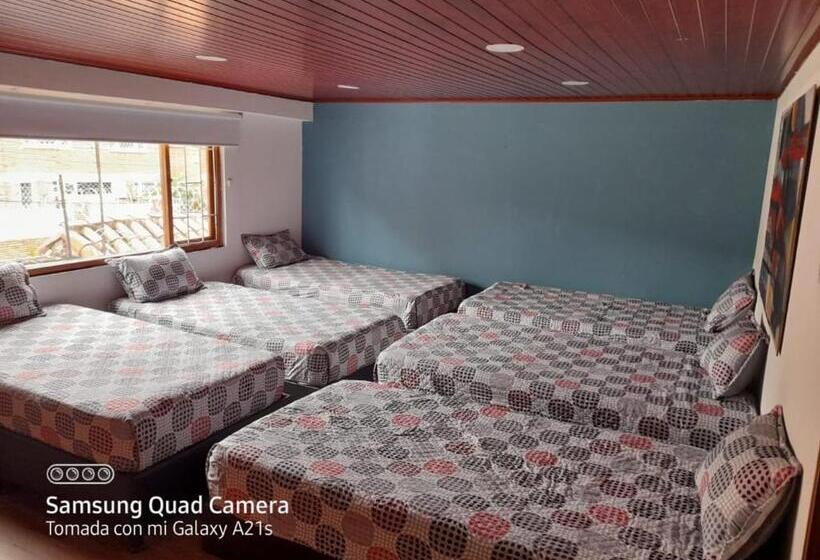 تختخواب و صبحانه Acogedor Hostal Usaquen La Parada Del Tren