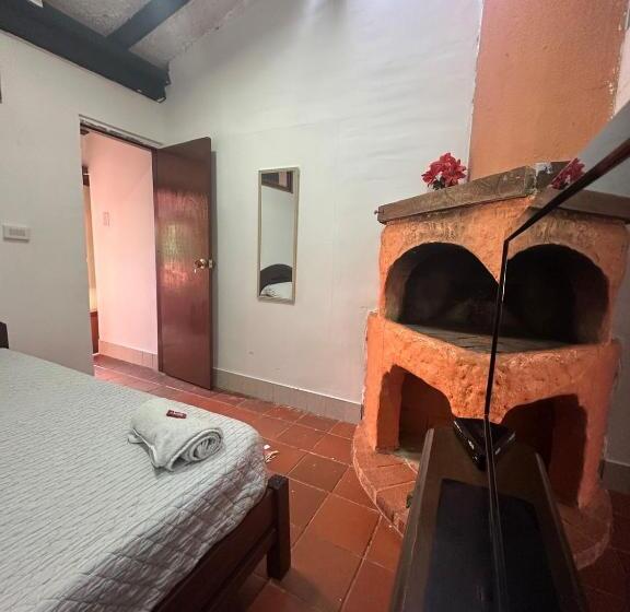 تختخواب و صبحانه Acogedor Hostal Usaquen La Parada Del Tren