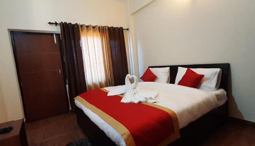 هتل Amravati Resort