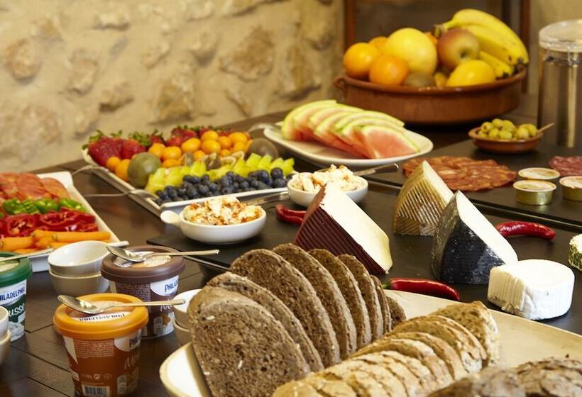 هتل Hostalet Can Pep