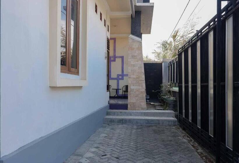 ホテル Reddoorz Near Rsud Nganjuk