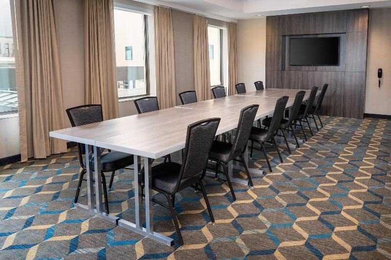 هتل Residence Inn By Marriott Grand Rapids Downtown
