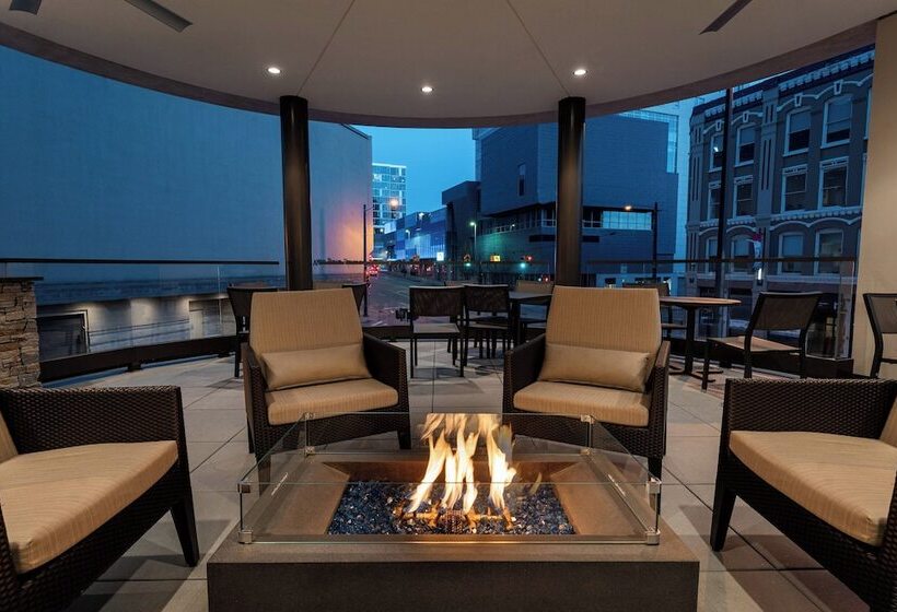 هتل Residence Inn By Marriott Grand Rapids Downtown