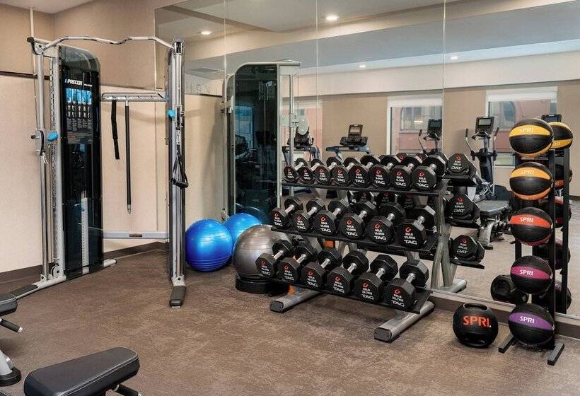 هتل Residence Inn By Marriott Grand Rapids Downtown