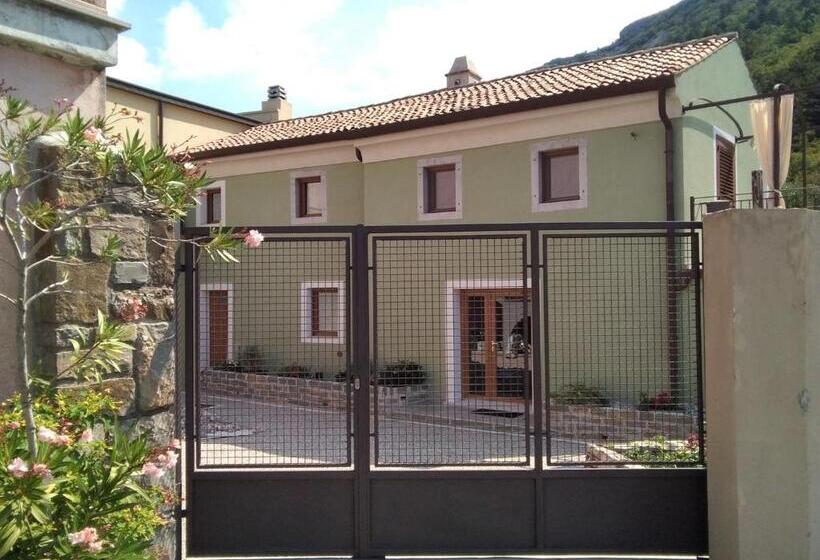 بنسيون Camere B81 Di Strain Neva