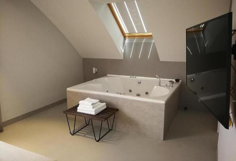 پانسیون Korpa Deli Rooms Spa