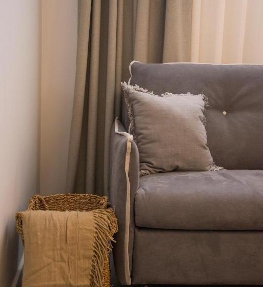 پانسیون Korpa Deli Rooms Spa