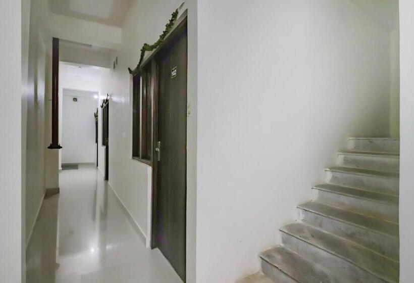 بنسيون Rajlakshmi Guest House