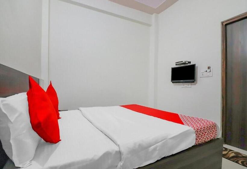 بنسيون Rajlakshmi Guest House