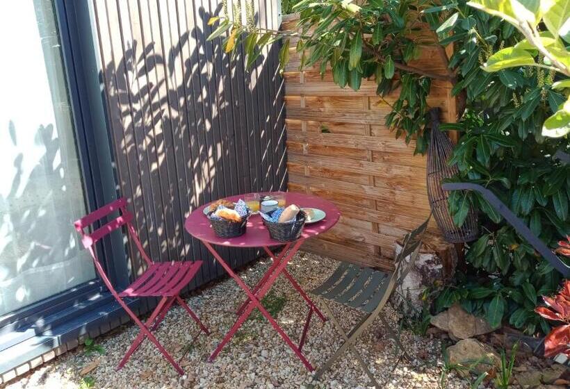 膳宿费 Studio De Jardin Le Temps D Une Pause Jusqu à 4 Personnes En Face Du Beaujolais   Climatisation Et B