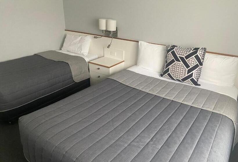 Tumbarumba Motel & Elms Restaurant