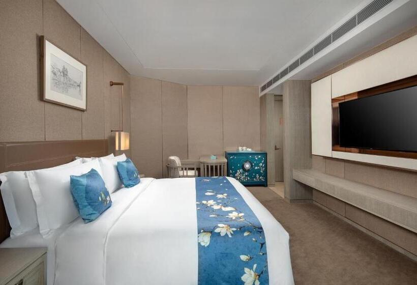 Отель Kunming Huiyue Wyndham