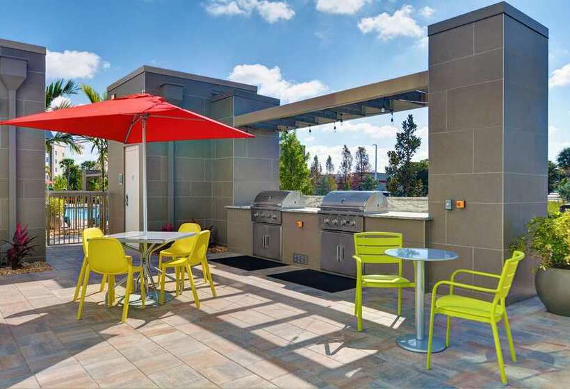 Отель Home2 Suites By Hilton Fort Myers Colonial Blvd